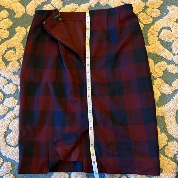 Ann Taylor | Maroon & Navy skirt - Picture 4 of 5